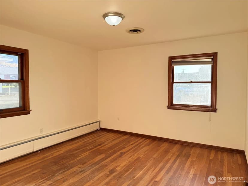 Property photo for 702 E 2nd Avenue, Odessa photo 10