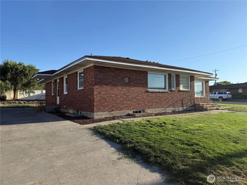 Property photo for 702 E 2nd Avenue, Odessa photo 30