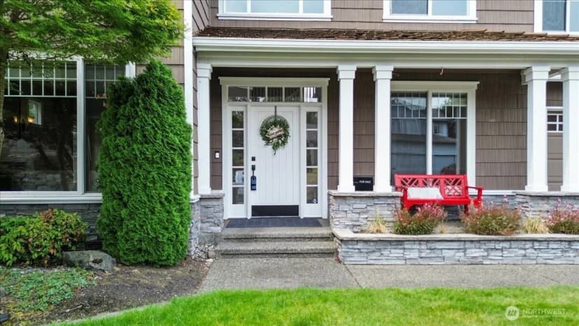 Property photo for 3612 Spyglass Drive Ne, Tacoma photo 2