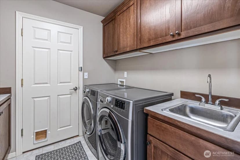 Property photo for 3612 Spyglass Drive Ne, Tacoma photo 17