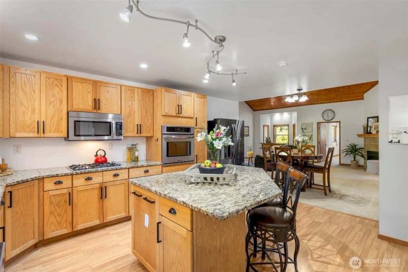 Property photo for 82 S Victory Avenue, Port Townsend photo 11