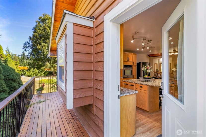 Property photo for 82 S Victory Avenue, Port Townsend photo 6