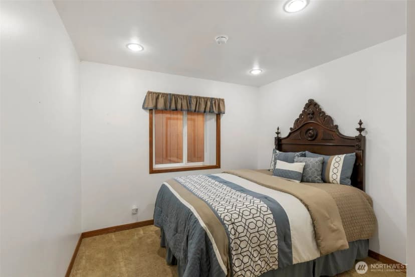 Property photo for 82 S Victory Avenue, Port Townsend photo 17