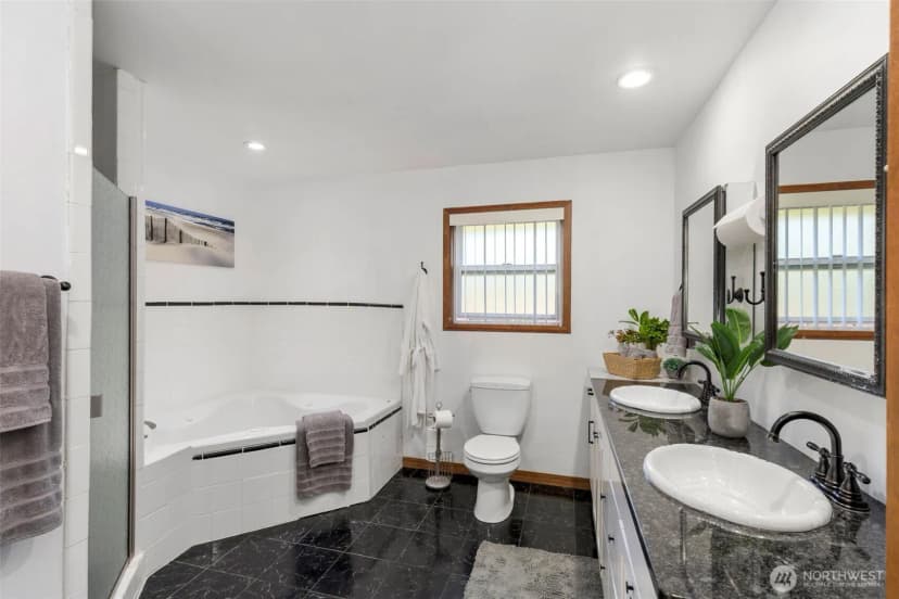 Property photo for 82 S Victory Avenue, Port Townsend photo 15
