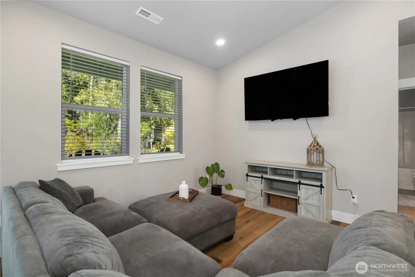 Property photo for 530 E Aycliffe Drive, Shelton photo 11
