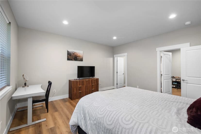 Property photo for 530 E Aycliffe Drive, Shelton photo 13