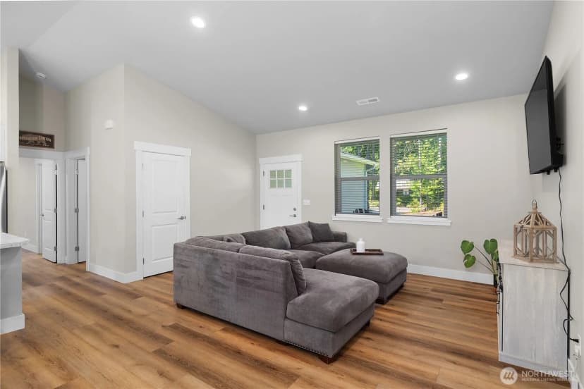 Property photo for 530 E Aycliffe Drive, Shelton photo 10