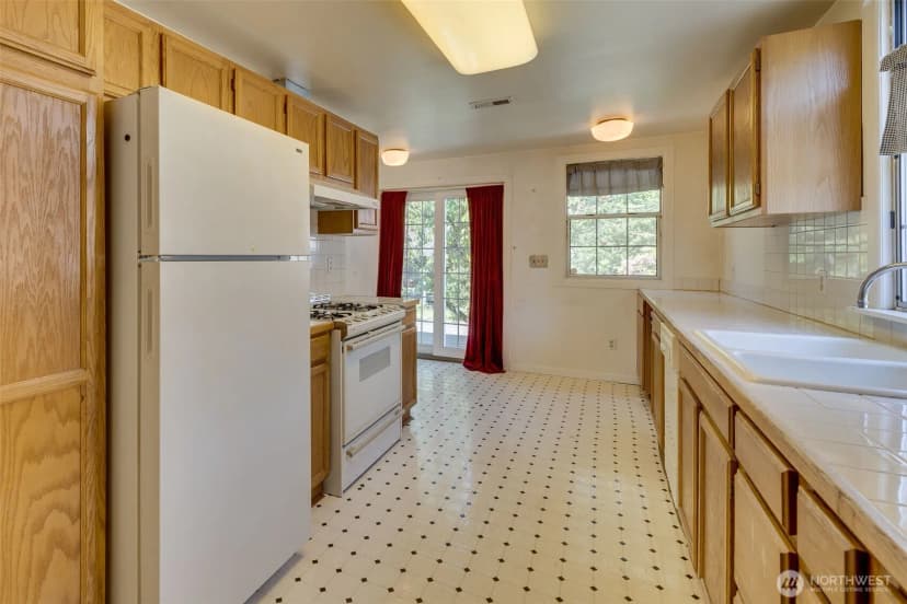 Property photo for 1907 100th Street Sw, Everett photo 11
