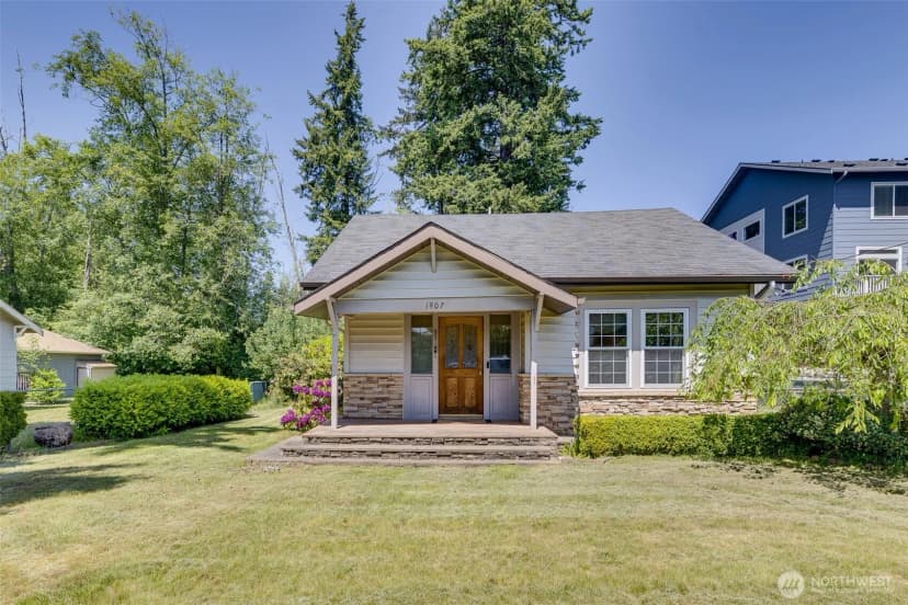 Property photo for 1907 100th Street Sw, Everett