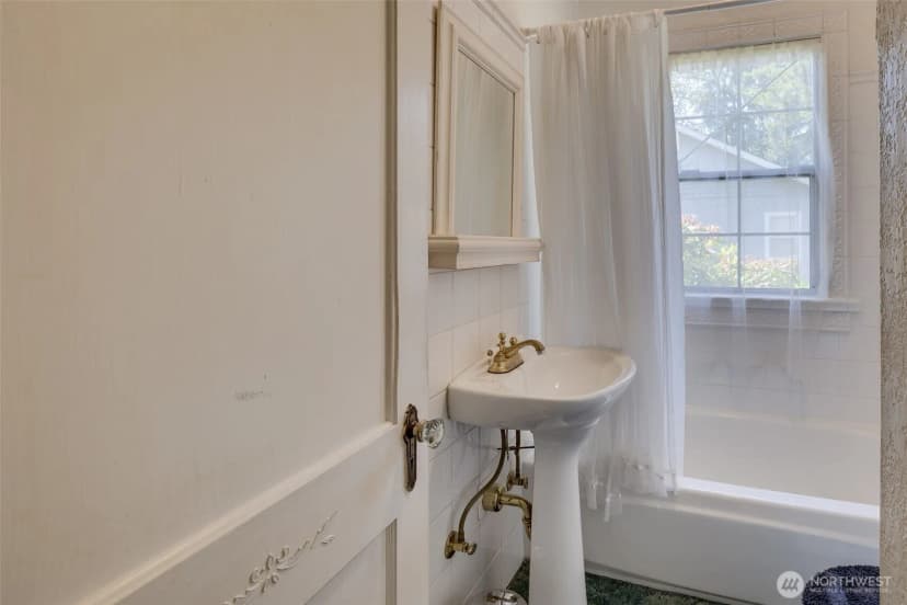 Property photo for 1907 100th Street Sw, Everett photo 16
