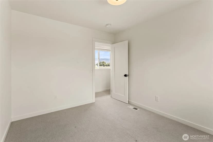 Property photo for 2160 Cove Road, Ellensburg photo 24
