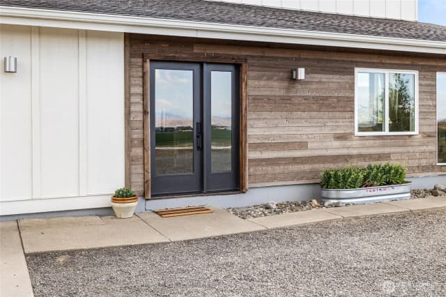 Property photo for 2160 Cove Road, Ellensburg photo 3