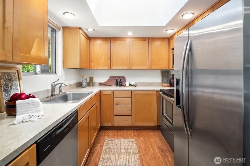 Property photo for 1026 212th Avenue Ne, Sammamish photo 18