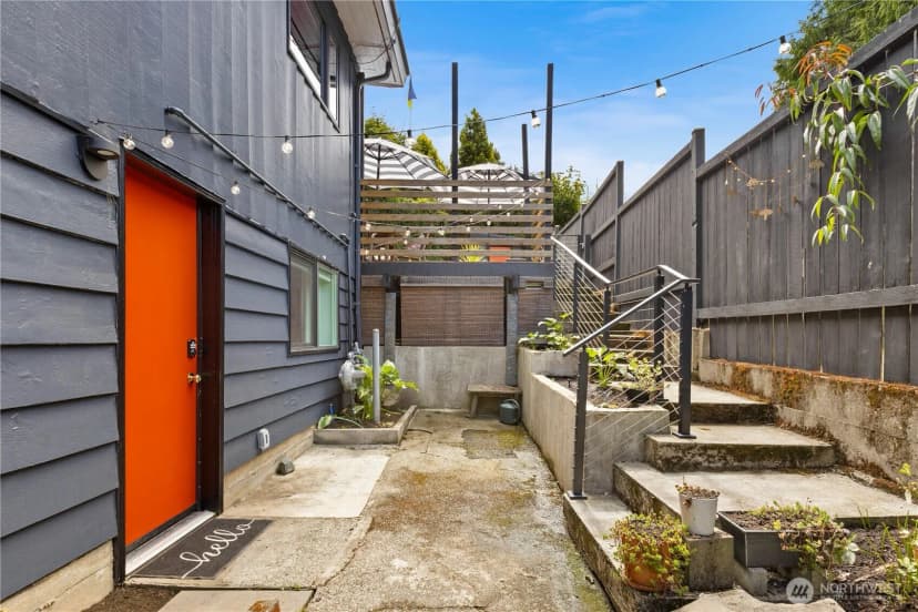 Property photo for 4329 Sw Cloverdale Street, Seattle photo 32