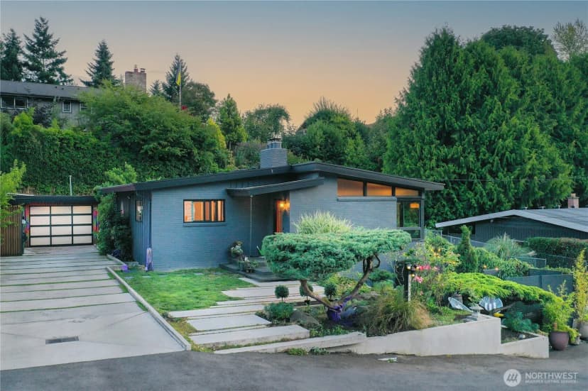 Property photo for 4329 Sw Cloverdale Street, Seattle photo 2