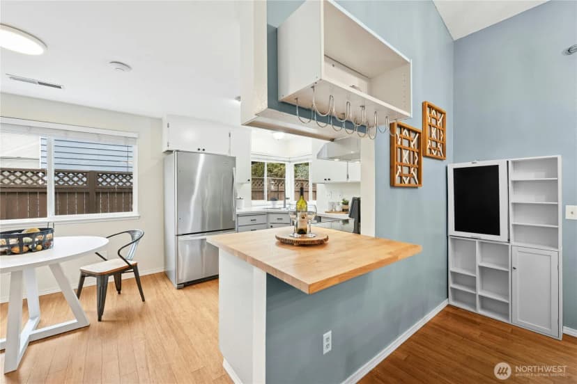 Property photo for 22119 124th Avenue Se, Kent photo 6