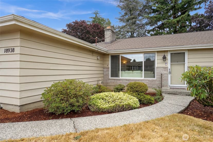 Property photo for 18938 34th Avenue S, Sea Tac photo 2