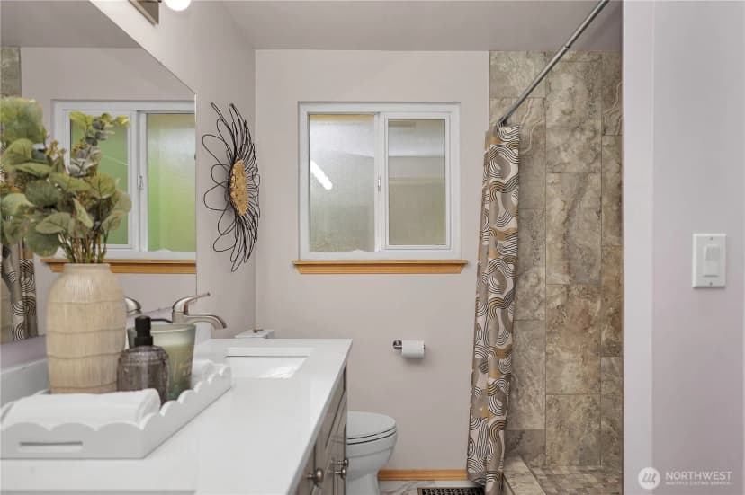 Property photo for 18938 34th Avenue S, Sea Tac photo 16