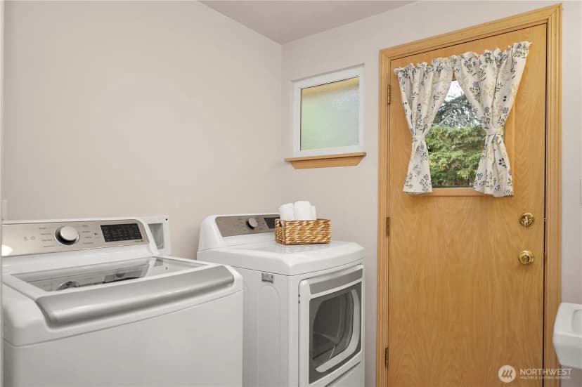 Property photo for 18938 34th Avenue S, Sea Tac photo 17