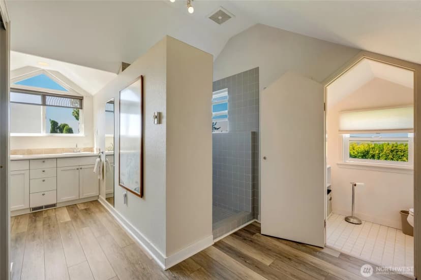 Property photo for 410 Alverson Boulevard, Everett photo 30