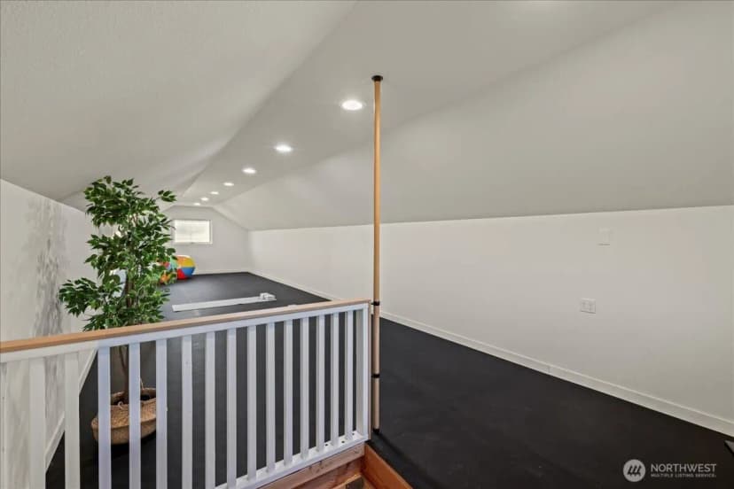 Property photo for 2534 57th Avenue Sw, Seattle photo 20