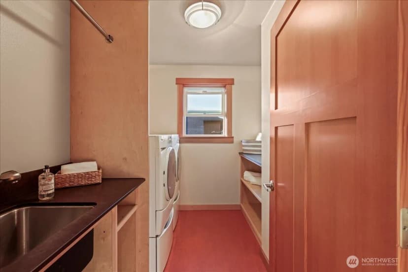 Property photo for 2534 57th Avenue Sw, Seattle photo 15
