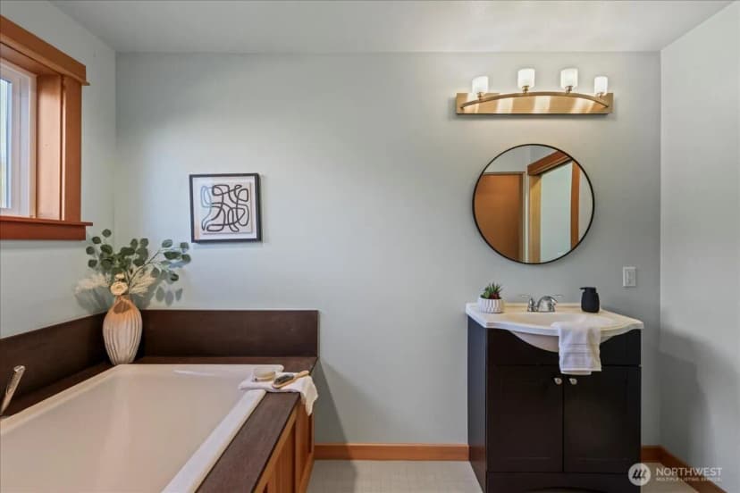 Property photo for 2534 57th Avenue Sw, Seattle photo 19