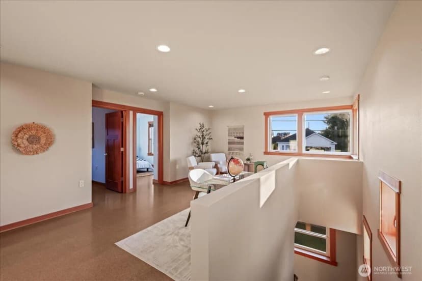 Property photo for 2534 57th Avenue Sw, Seattle photo 11