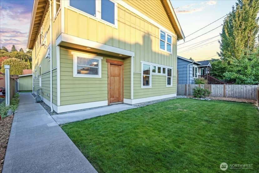 Property photo for 2534 57th Avenue Sw, Seattle photo 22