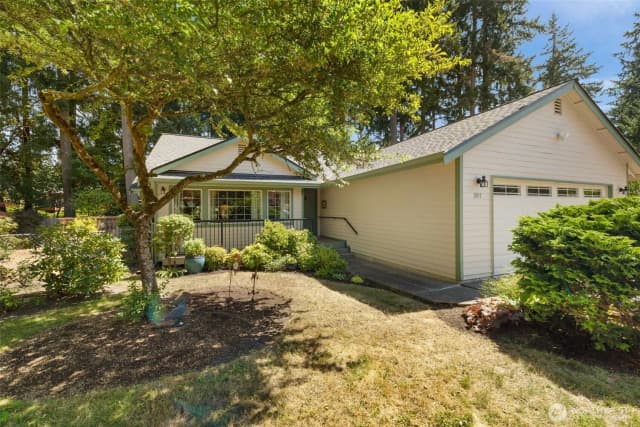 Property photo for 3917 Se Tennis Court, Port Orchard
