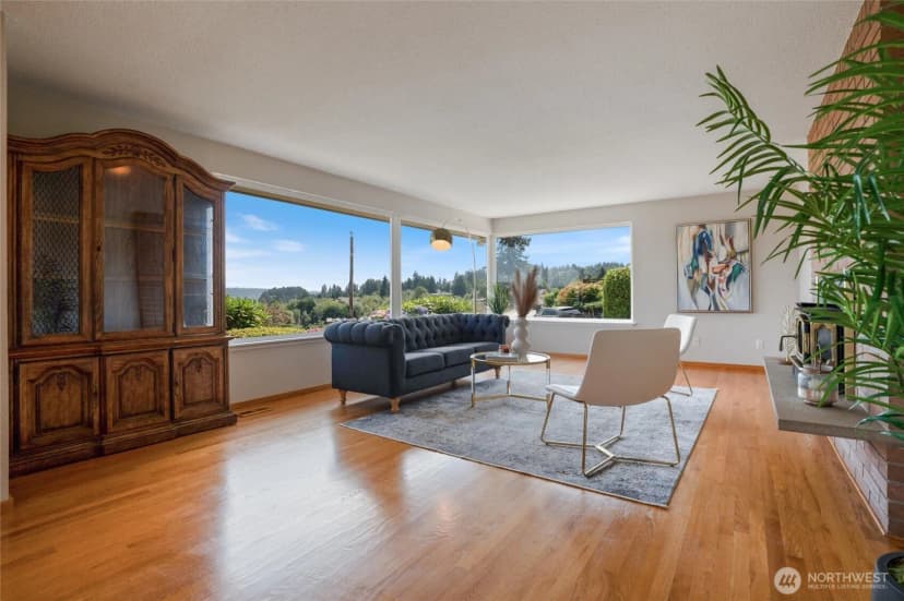 Property photo for 8324 Bayridge Avenue, Gig Harbor photo 6