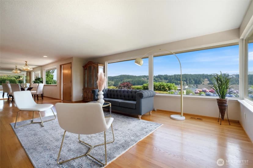 Property photo for 8324 Bayridge Avenue, Gig Harbor photo 7