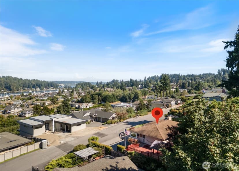 Property photo for 8324 Bayridge Avenue, Gig Harbor photo 38