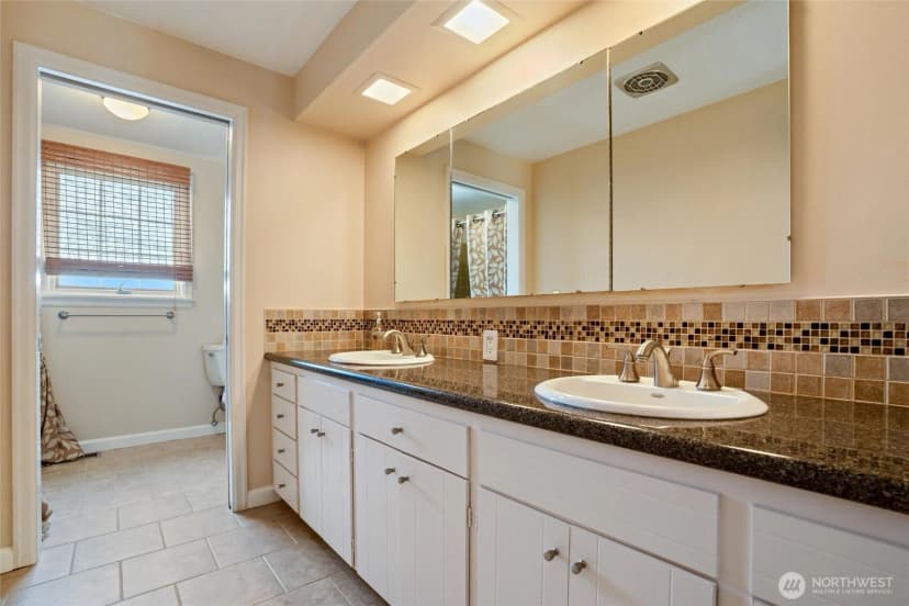 Property photo for 20215 24th Avenue Nw, Shoreline photo 28