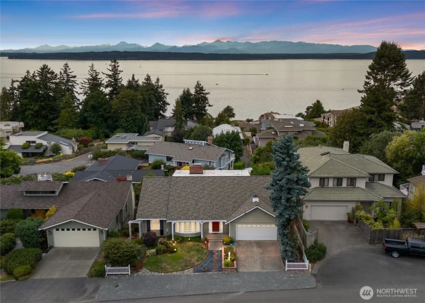 Property photo for 20215 24th Avenue Nw, Shoreline photo 4