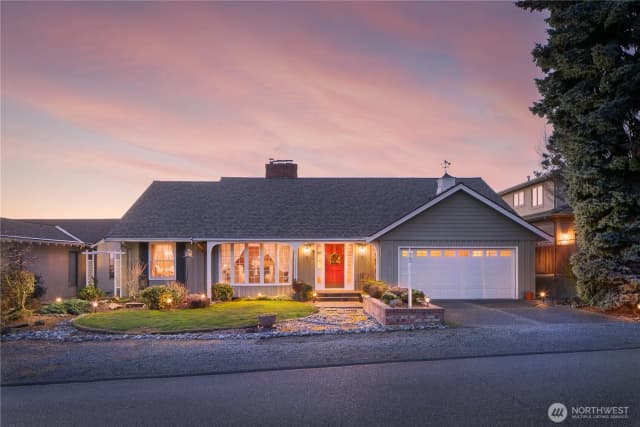 Property photo for 20215 24th Avenue Nw, Shoreline photo 2