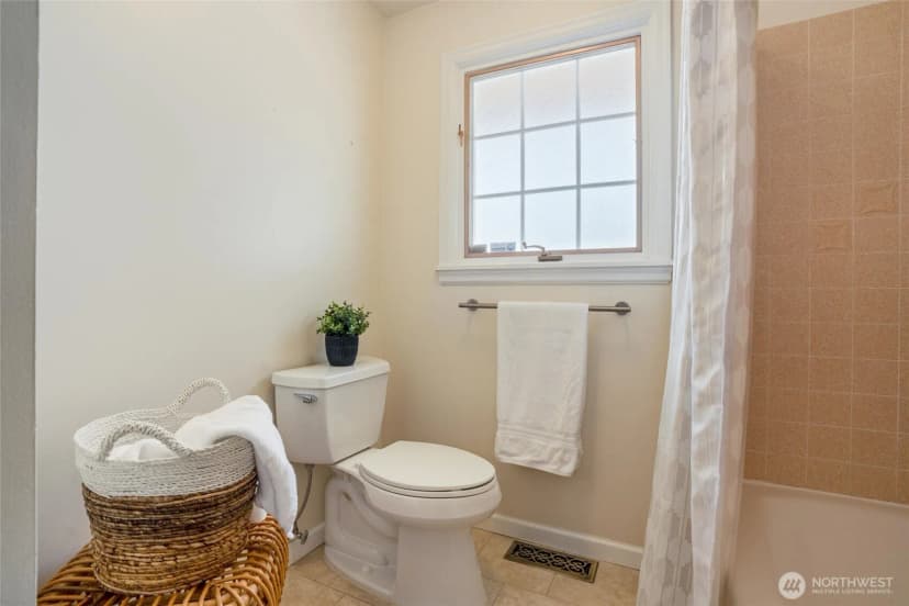 Property photo for 20215 24th Avenue Nw, Shoreline photo 24