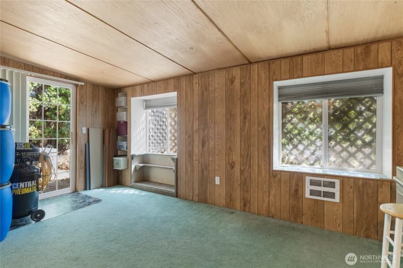 Property photo for 715 10th St Ne, East Wenatchee photo 28