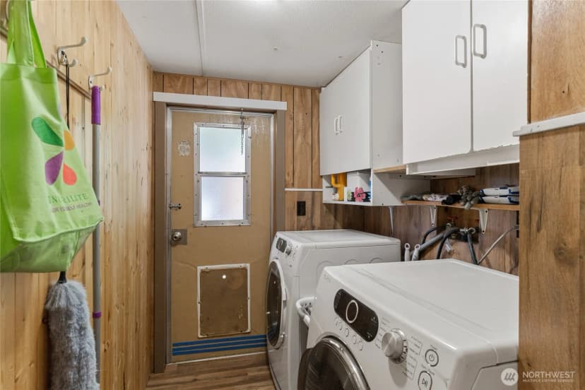 Property photo for 715 10th St Ne, East Wenatchee photo 21