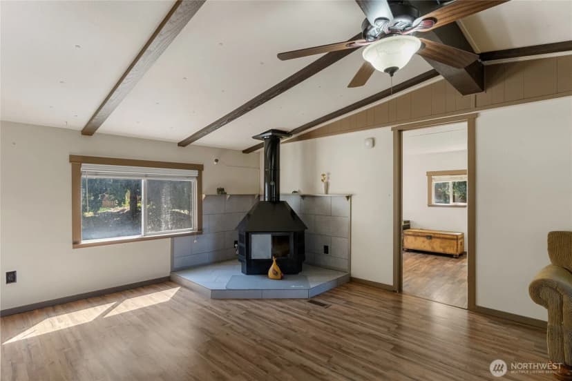Property photo for 715 10th St Ne, East Wenatchee photo 9