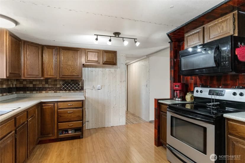 Property photo for 715 10th St Ne, East Wenatchee photo 12