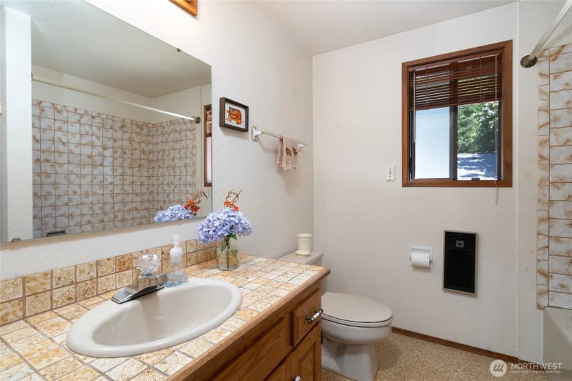 Property photo for 782 Lillooet Court, La Conner photo 24
