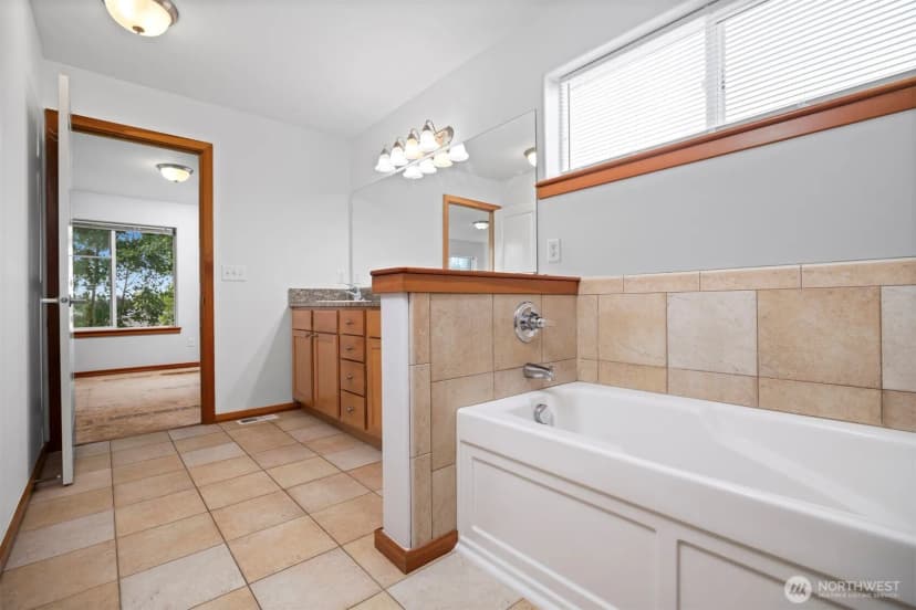 Property photo for 6214 Malloy Avenue, Ferndale photo 21
