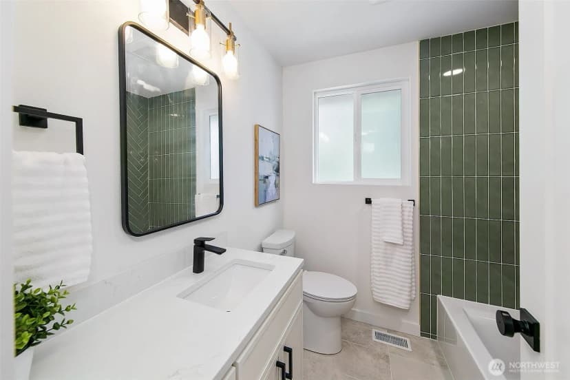 Property photo for 8215 184th Street Sw, Edmonds photo 18