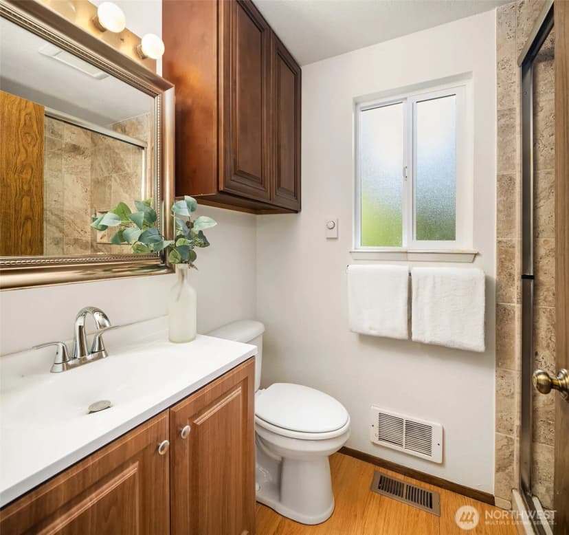 Property photo for 14115 Avondale Road Ne, Woodinville photo 22