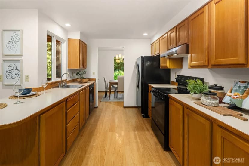 Property photo for 14115 Avondale Road Ne, Woodinville photo 10