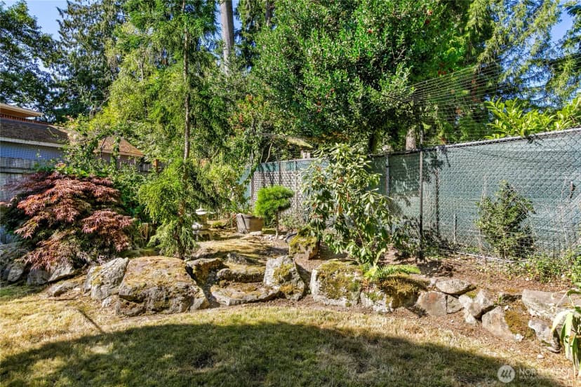 Property photo for 14528 Burke Ave N, Shoreline photo 25