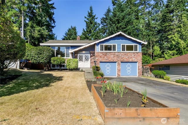 Property photo for 14528 Burke Ave N, Shoreline photo 2