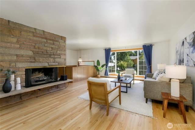 Property photo for 14528 Burke Ave N, Shoreline photo 4