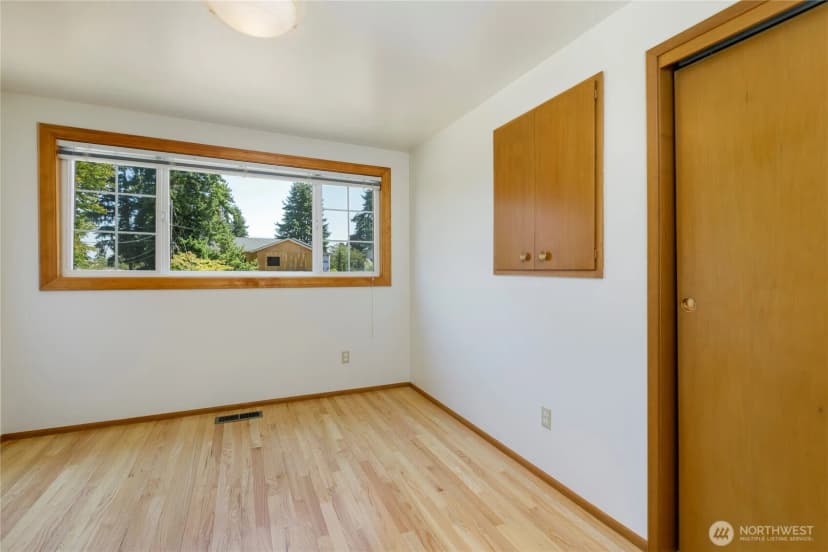 Property photo for 14528 Burke Ave N, Shoreline photo 16